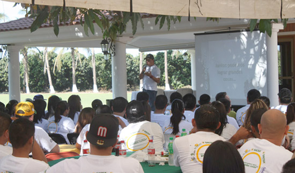 NOTICIAS_ESR_GRUPO_SACSA_Sacsa_ENCUENTRO_ANUAL_2014_03